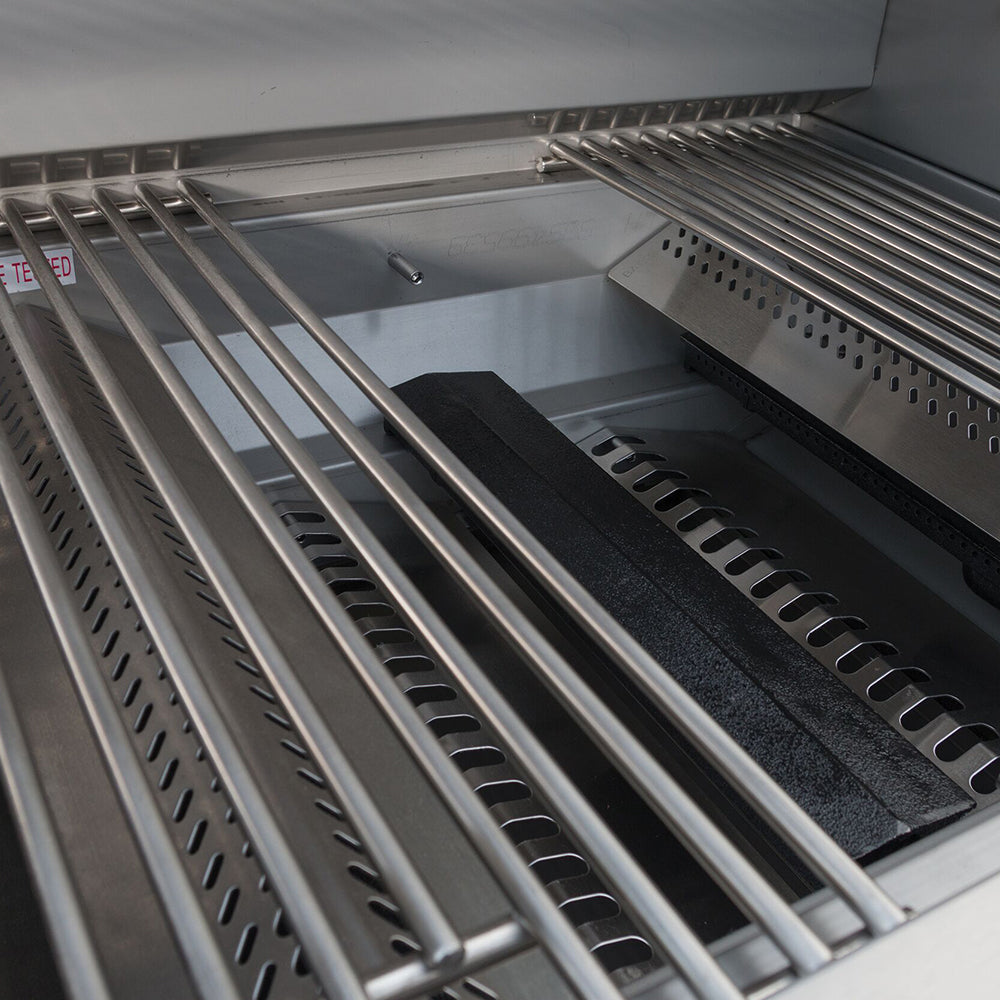Bull Outlaw 30-Inch 4-Burner Built-In Gas Grill