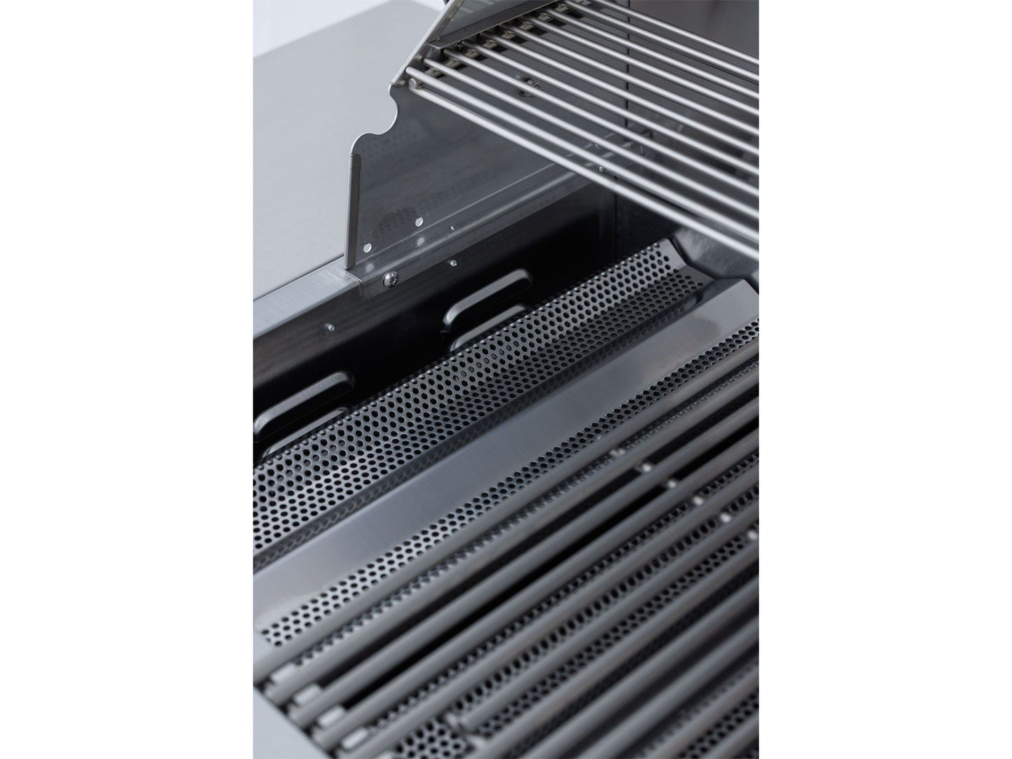 Blaze BCM 25-in 3-Burner Built-In Gas Grill