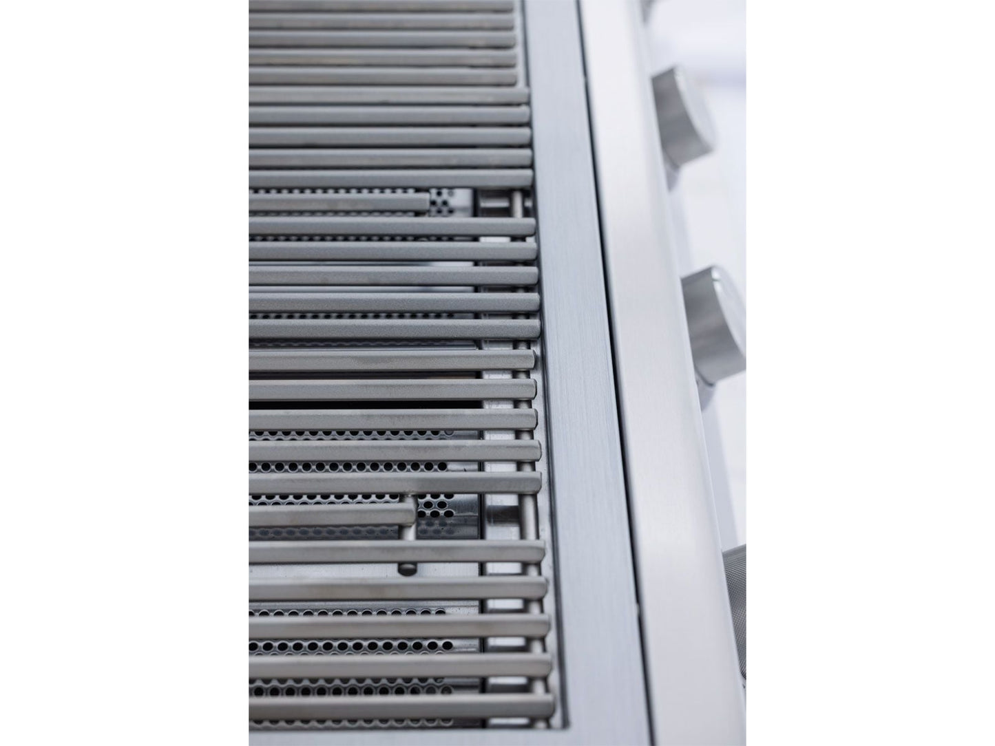 Blaze BCM 32-in 4-Burner Freestanding Gas Grill