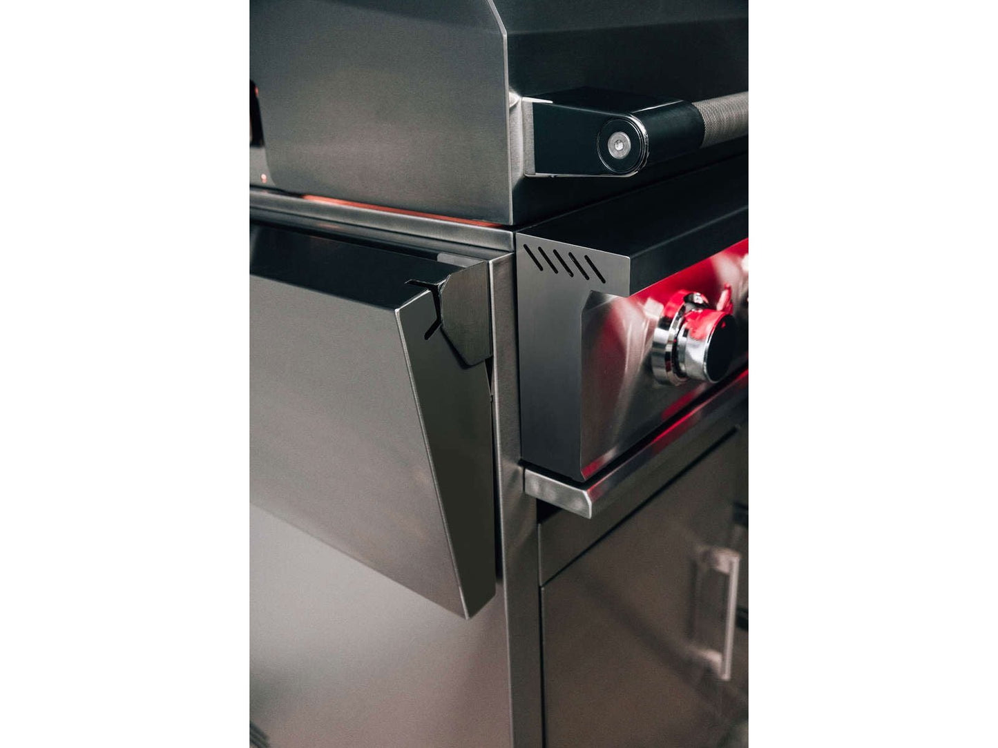 TrueFlame Deluxe Cart with 2 Fold-Down Side Shelves for 32" Grills