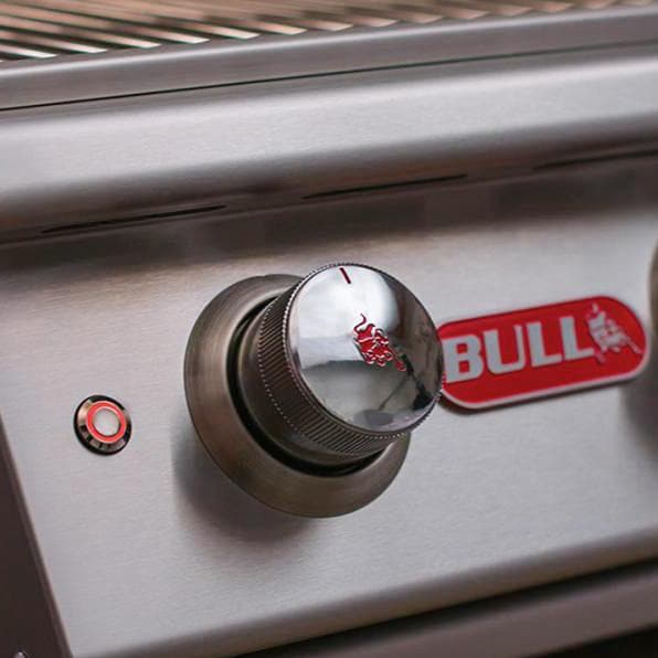 Bull Lonestar Select 30-Inch 4-Burner Freestanding Gas Grill